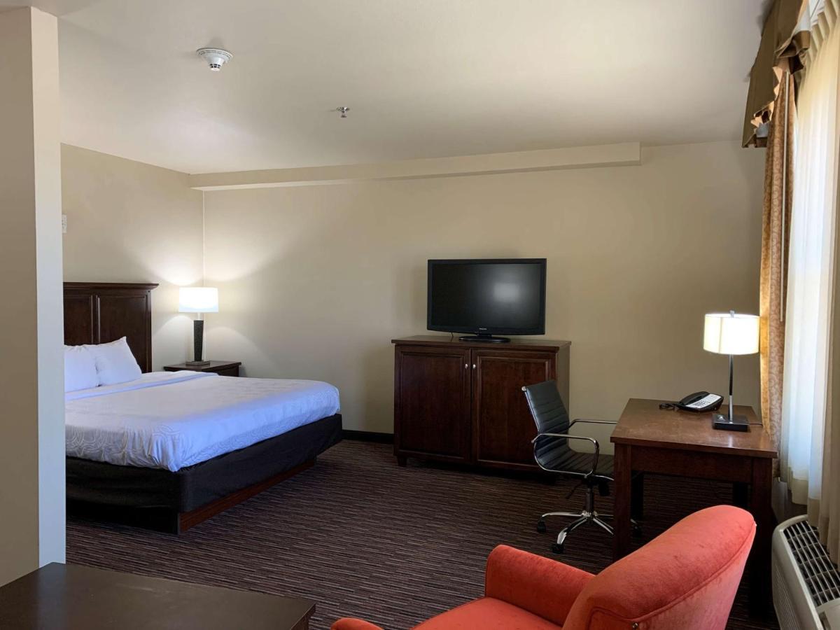 Radisson Hotel River Falls Экстерьер фото